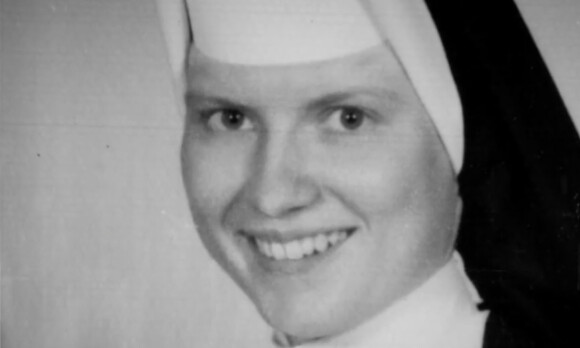 I 1969 ble ei nonne funnet brutalt drept. I døden kan hun ha tatt med seg en grusom hemmelighet